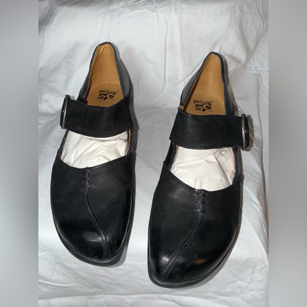 Fluevog Mellow Sonata Black sz 10 Mary Jane w/box excellent used condition EUC